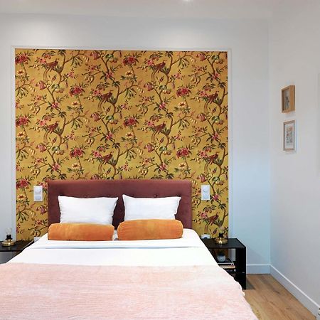 Modern Renovated Studio With A Touch Of Gilded Glamour Central Paris Apartment Екстериор снимка